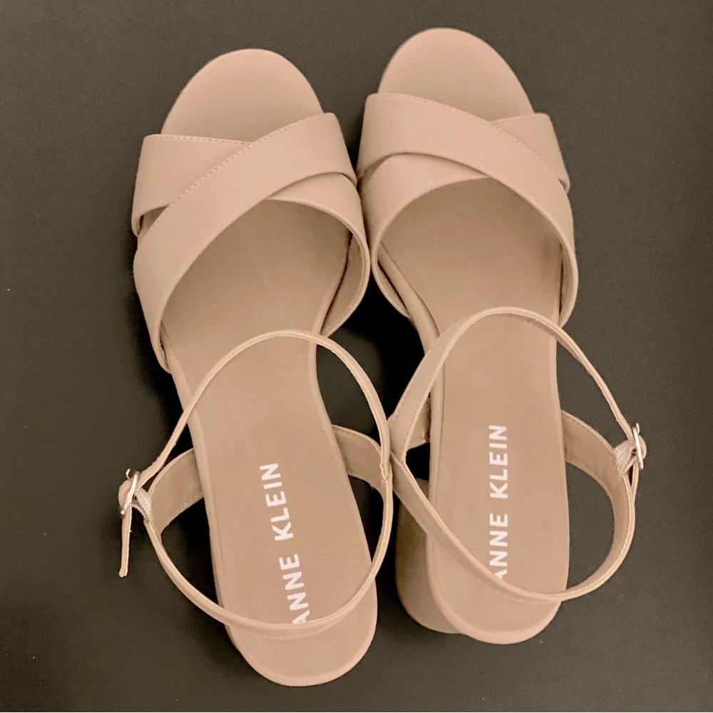 Anne Klein Pem Platform Sandal